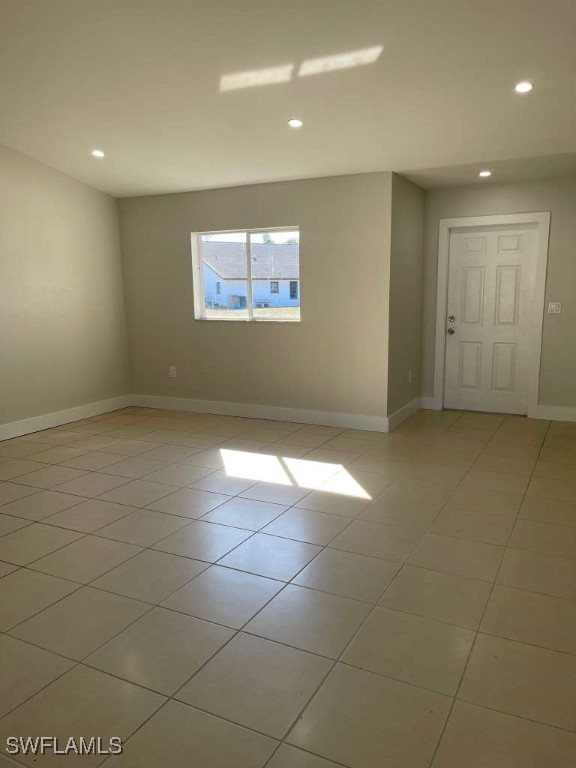 2806/2804 Hawalaska St Property Photo 4