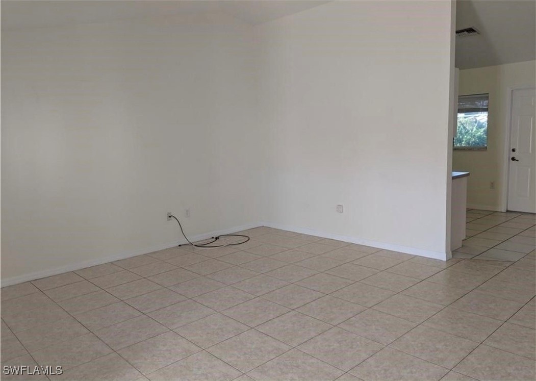 2806/2804 Hawalaska St Property Photo 6