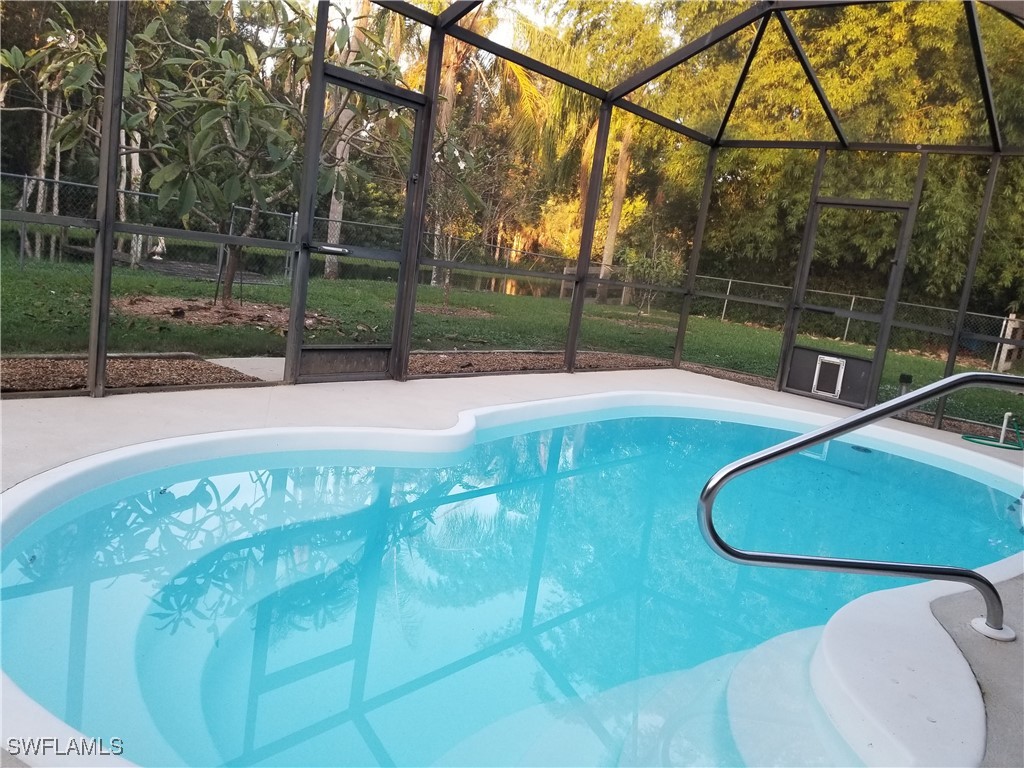 10301 Tarrah Ln Property Photo 2