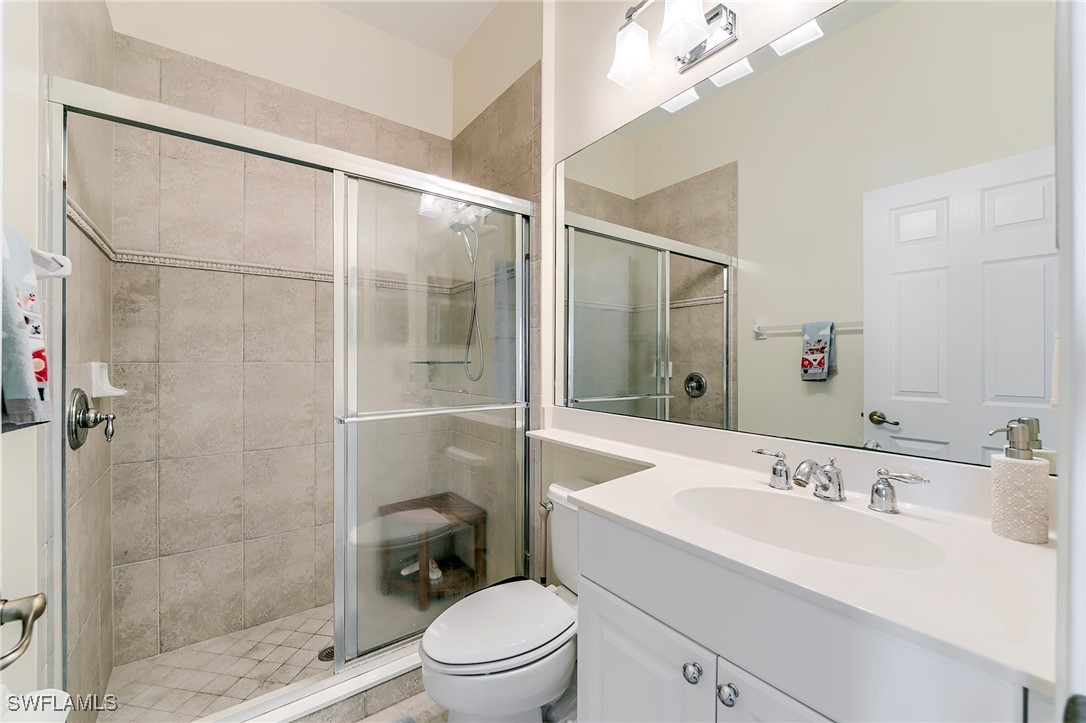 3806 Lakeview Isle Ct Property Photo 25