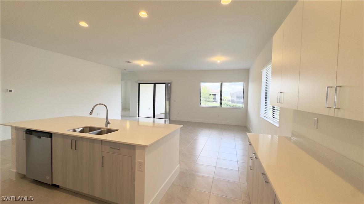 5089 Penella Ave Property Photo 3