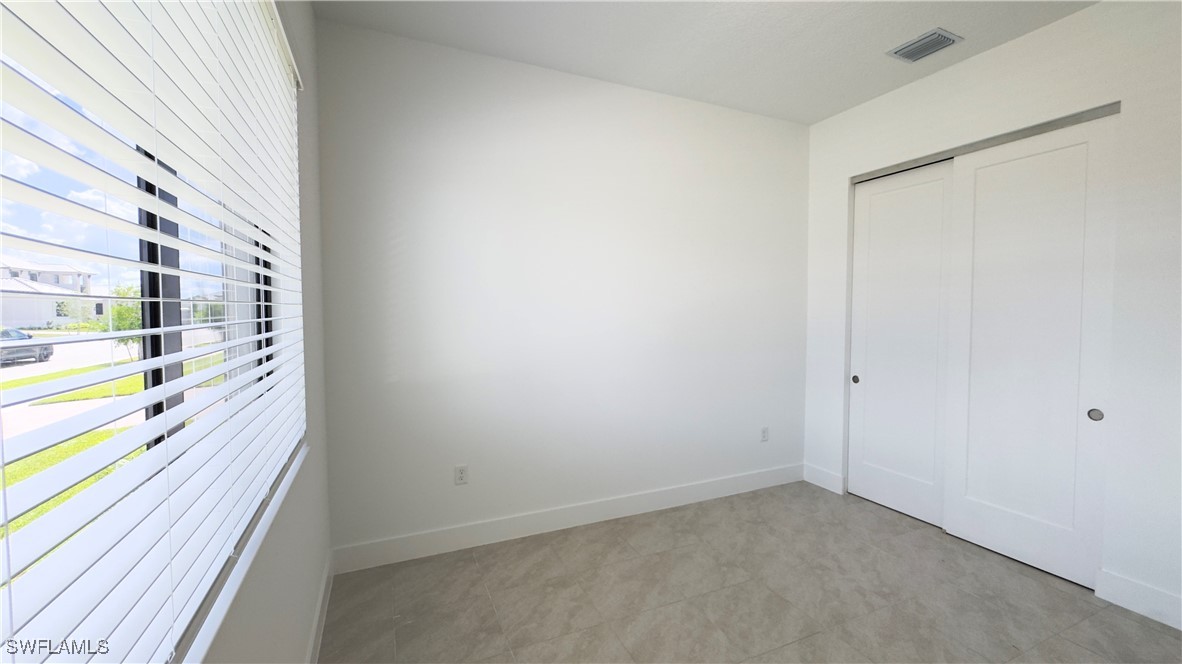5089 Penella Ave Property Photo 17