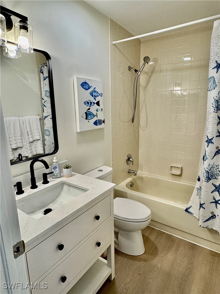 645 Squire Ct 202 Property Photo 10