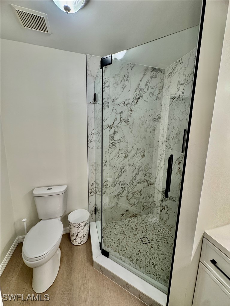645 Squire Ct 202 Property Photo 22