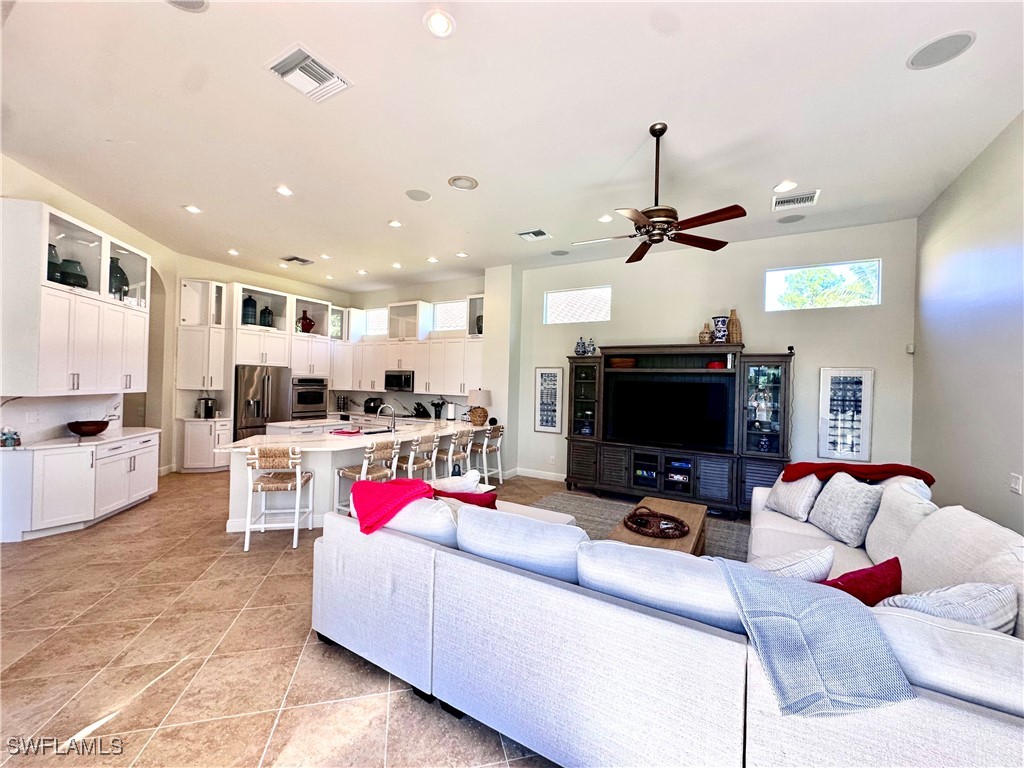 28576 Via D Arezzo Dr Property Photo 10
