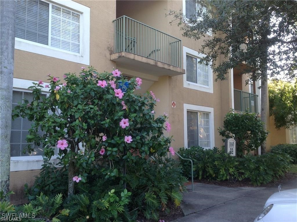 1160 Wildwood Lakes Blvd 9-206 Property Photo 1