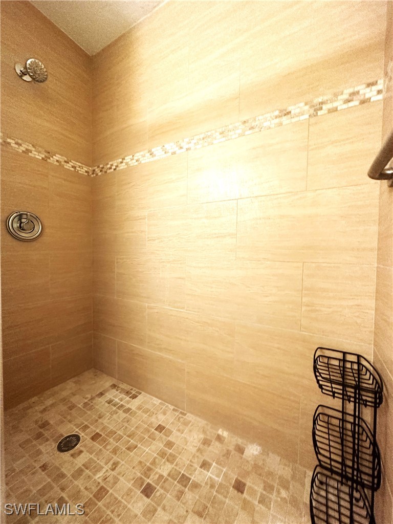 225080607 Property Photo 11