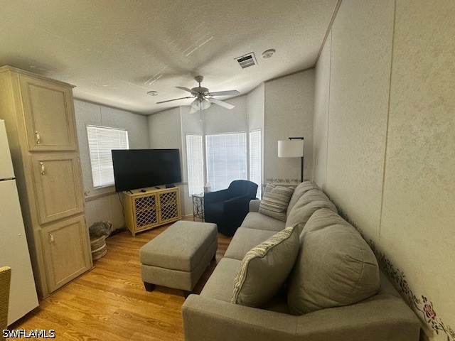 1453 Diamond Lake Cir Property Photo 5