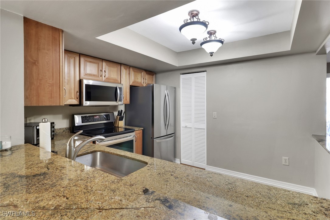 800 Meadowland Dr H Property Photo 6