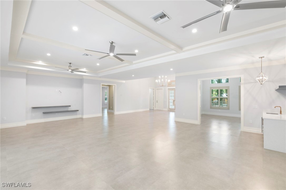 1086 Michigan Ave Property Photo 13