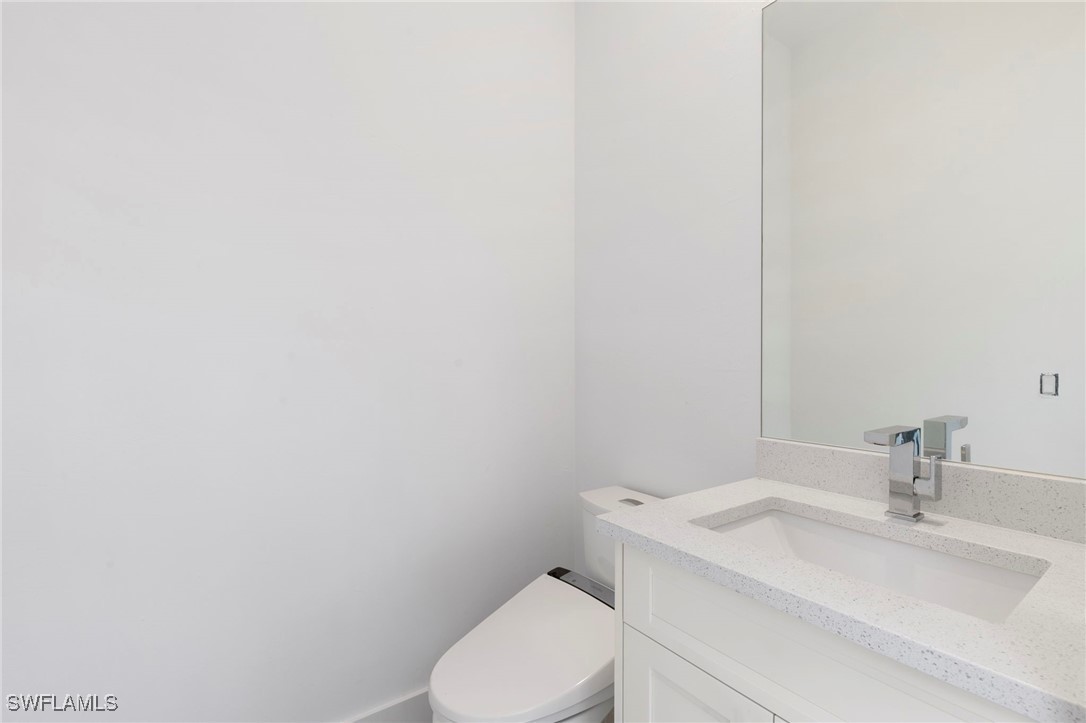 1086 Michigan Ave Property Photo 30