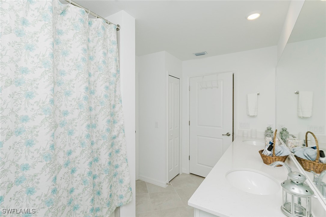 5555 Double Eagle Cir 3918 Property Photo 28