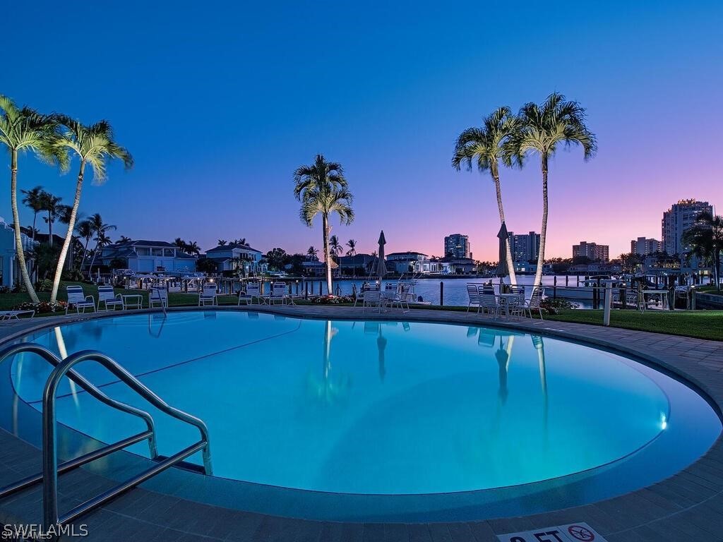 400 Park Shore DR 102