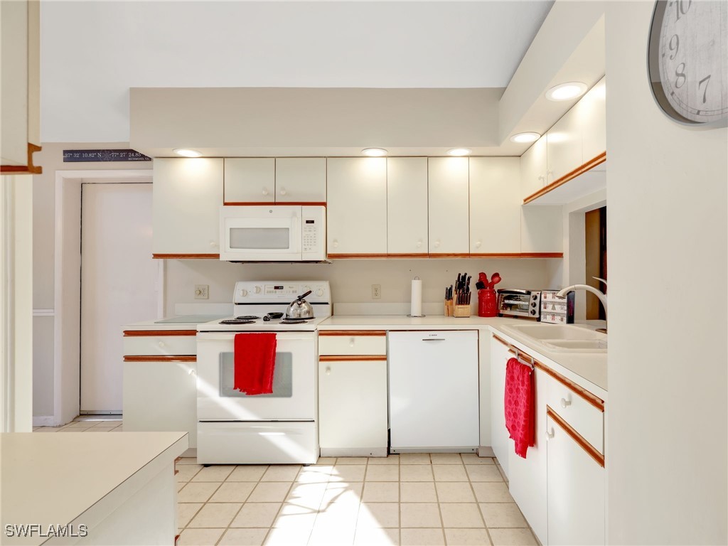 355 Bay Forest Dr 3a Property Photo 8
