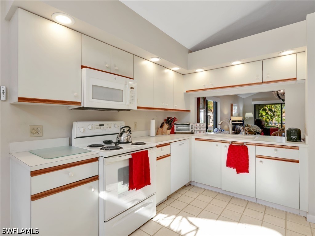 355 Bay Forest Dr 3a Property Photo 10
