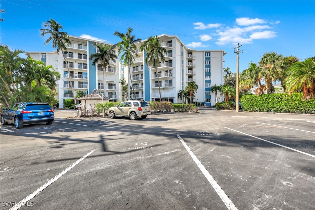 1300 Gulf Shore Blvd N 407 Property Photo 18