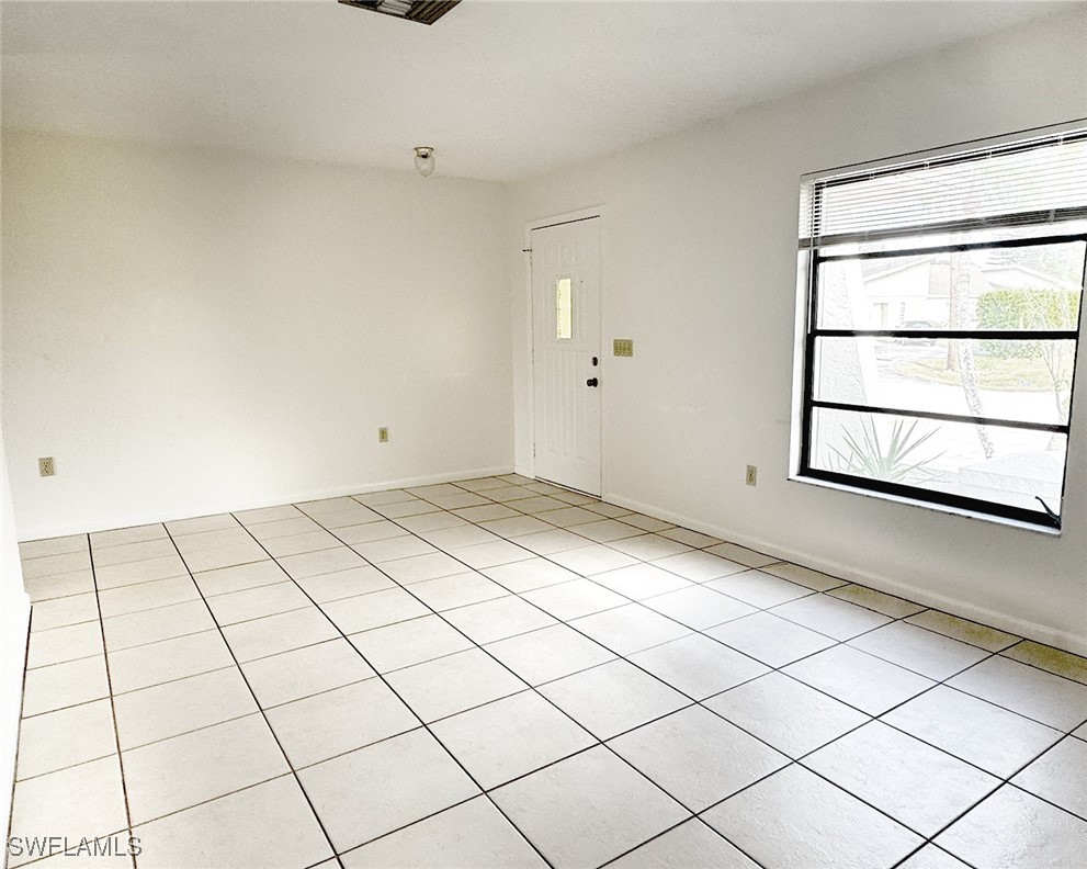 699 110th Ave N Unit B Property Photo 5