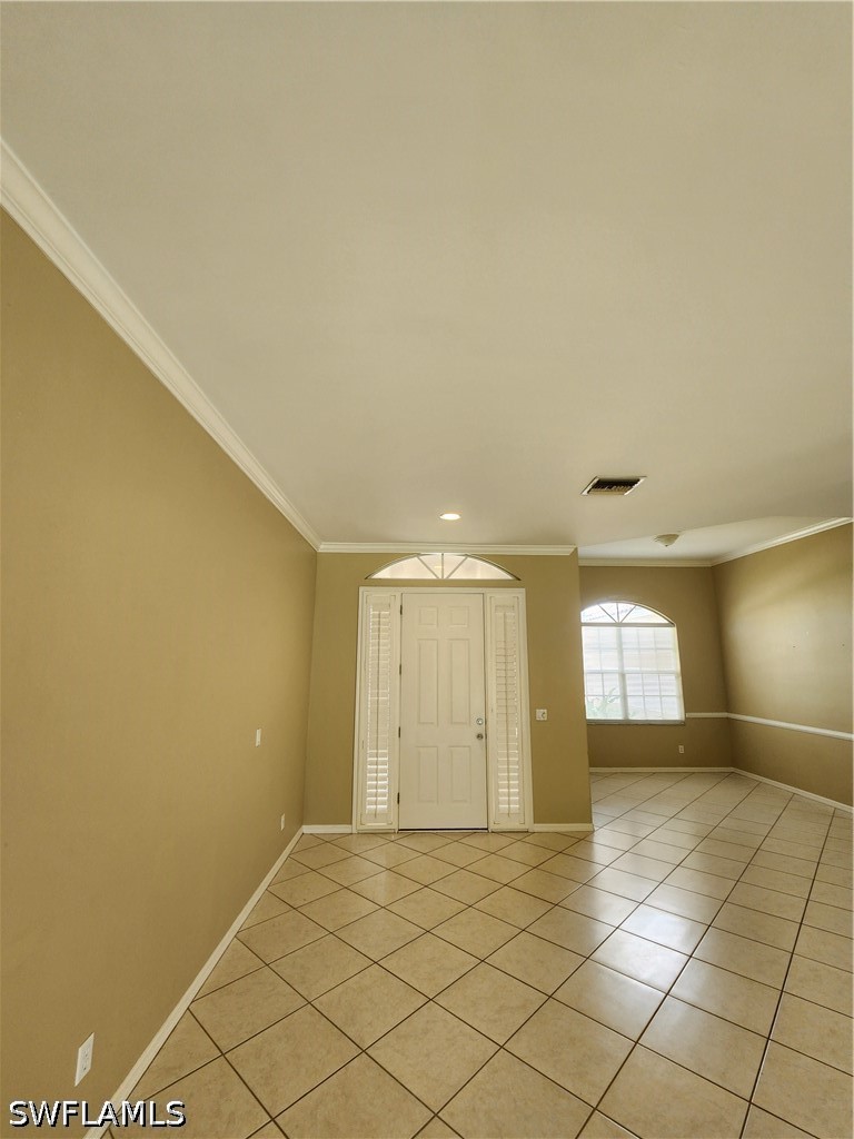 11082 Lakeland Cir Property Photo 5