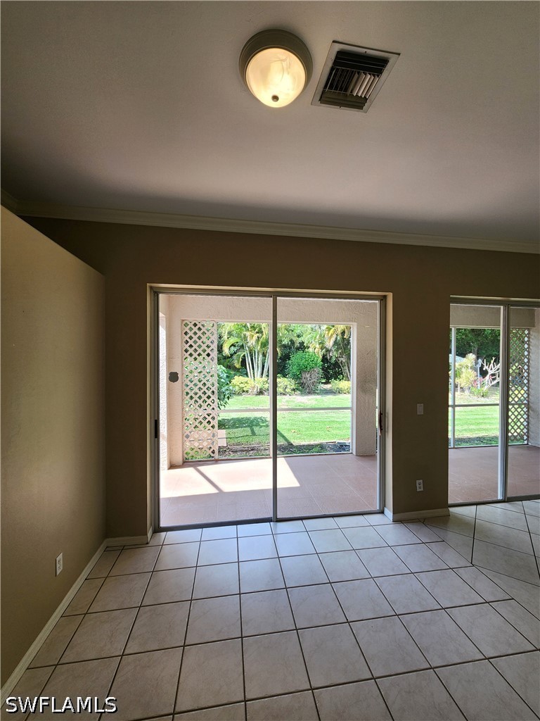 11082 Lakeland Cir Property Photo 8
