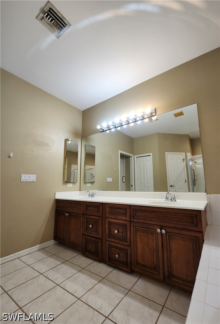 11082 Lakeland Cir Property Photo 14