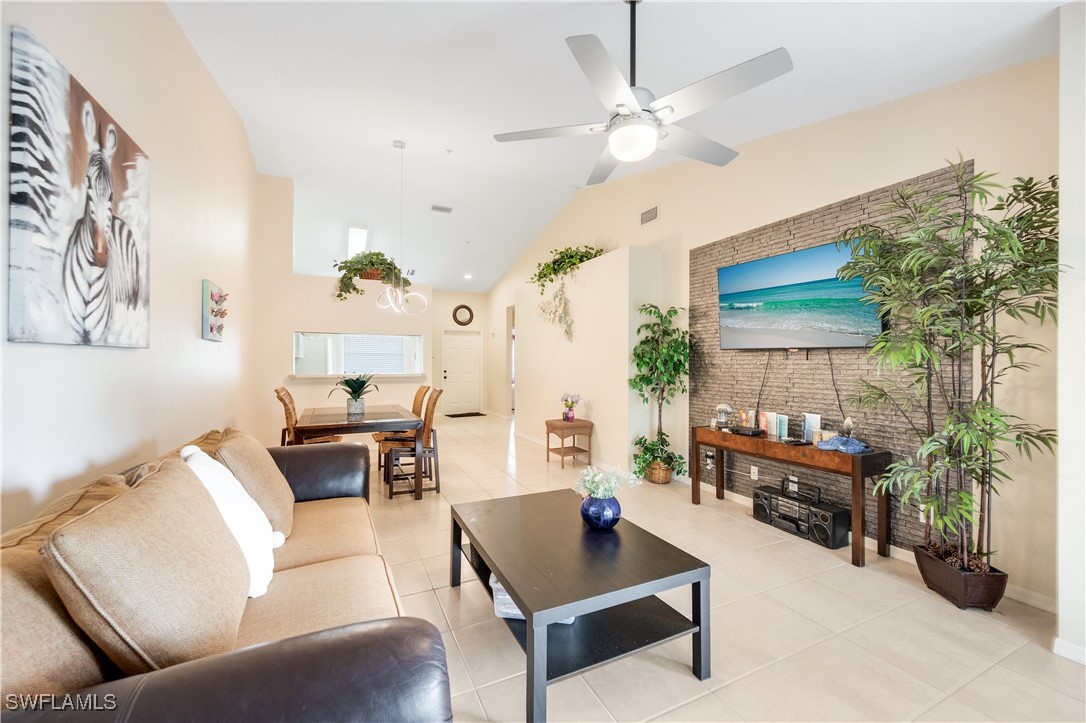6625 Huntington Lakes Cir 203 Property Photo 8