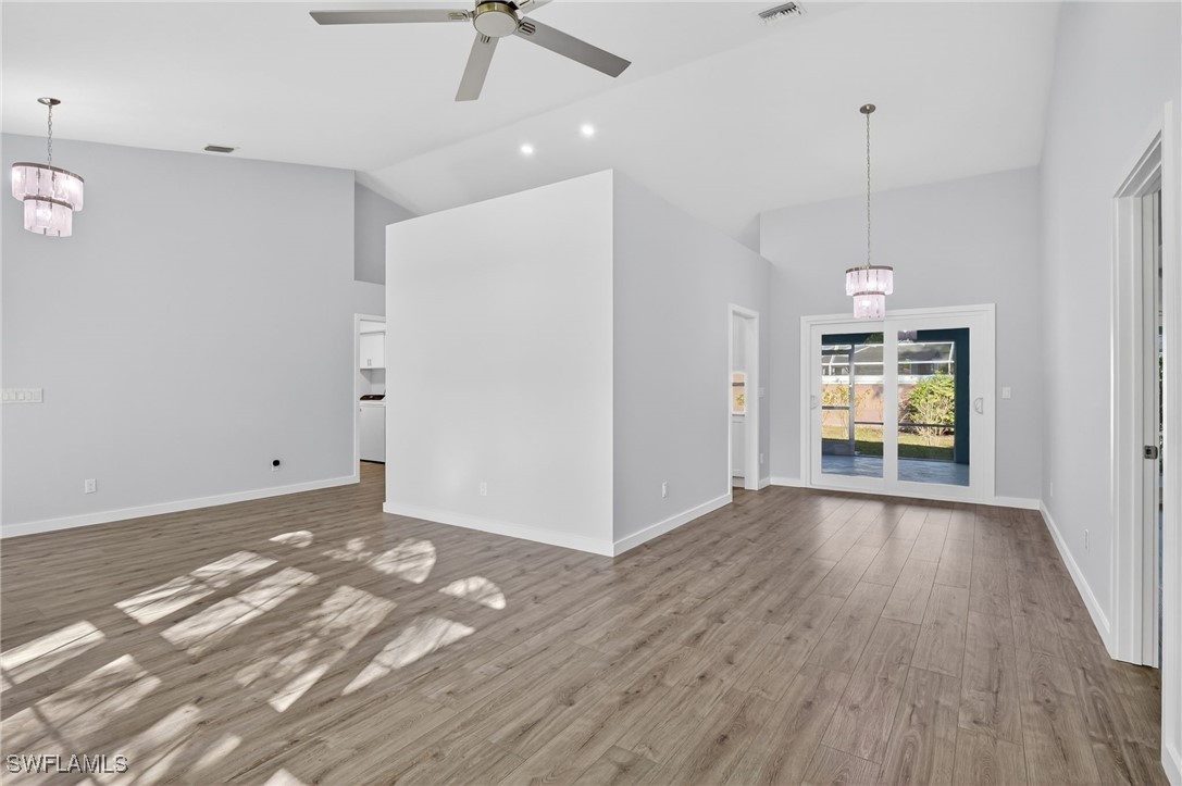 5191 Sunbury Ct Property Photo 8