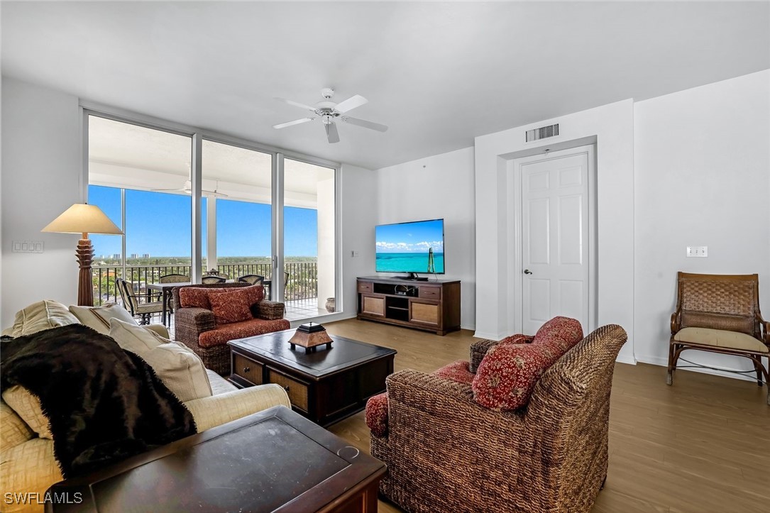 410 Flagship Dr 1101 Property Photo 2