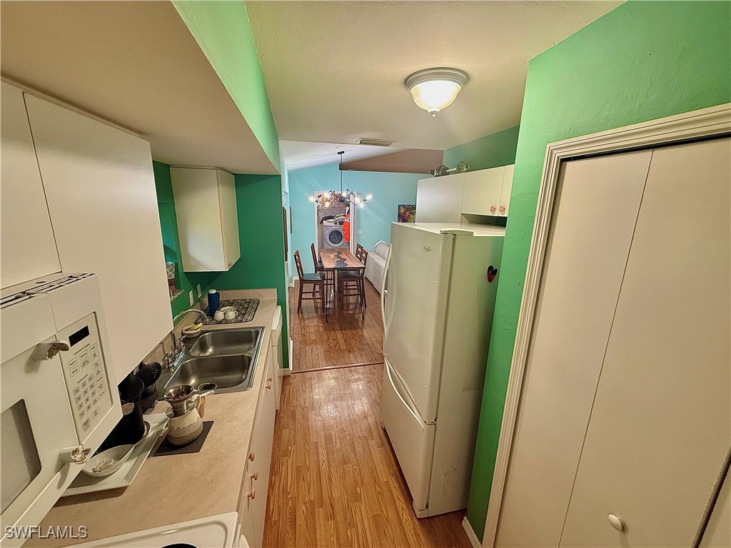 28062 Oak Ln Property Photo 15