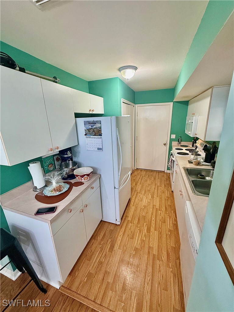 28062 Oak Ln Property Photo 16