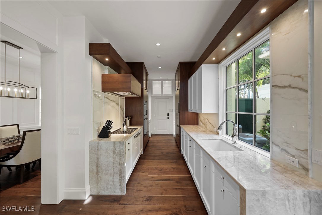 8057 Via Vecchia Property Photo 10