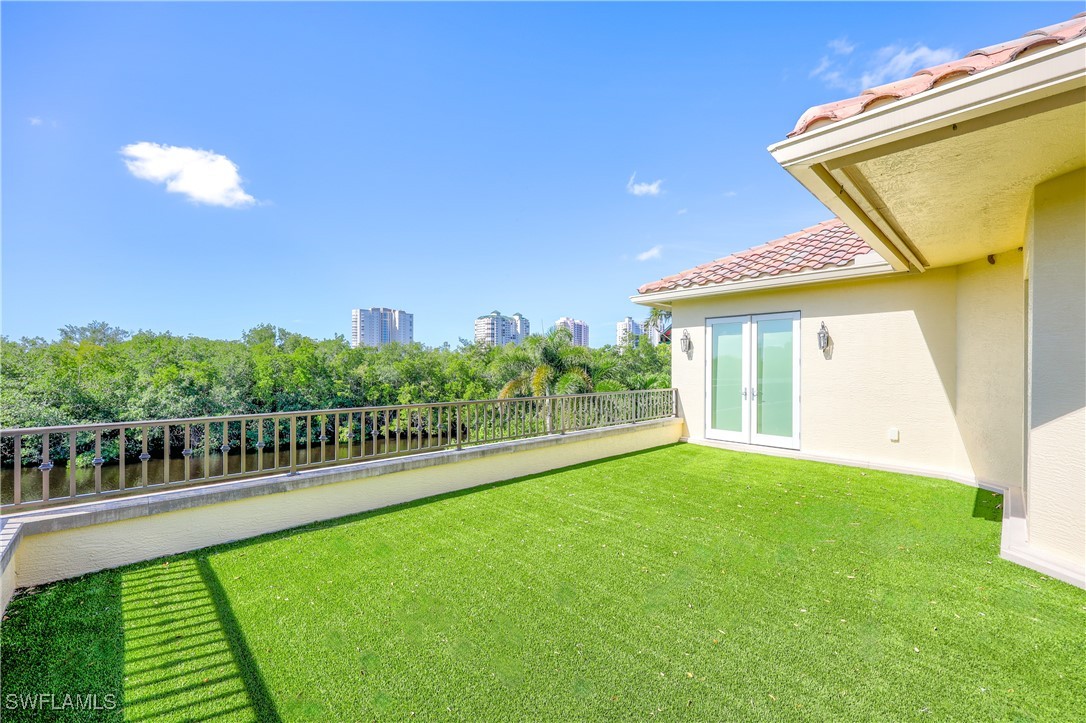 8057 Via Vecchia Property Photo 26