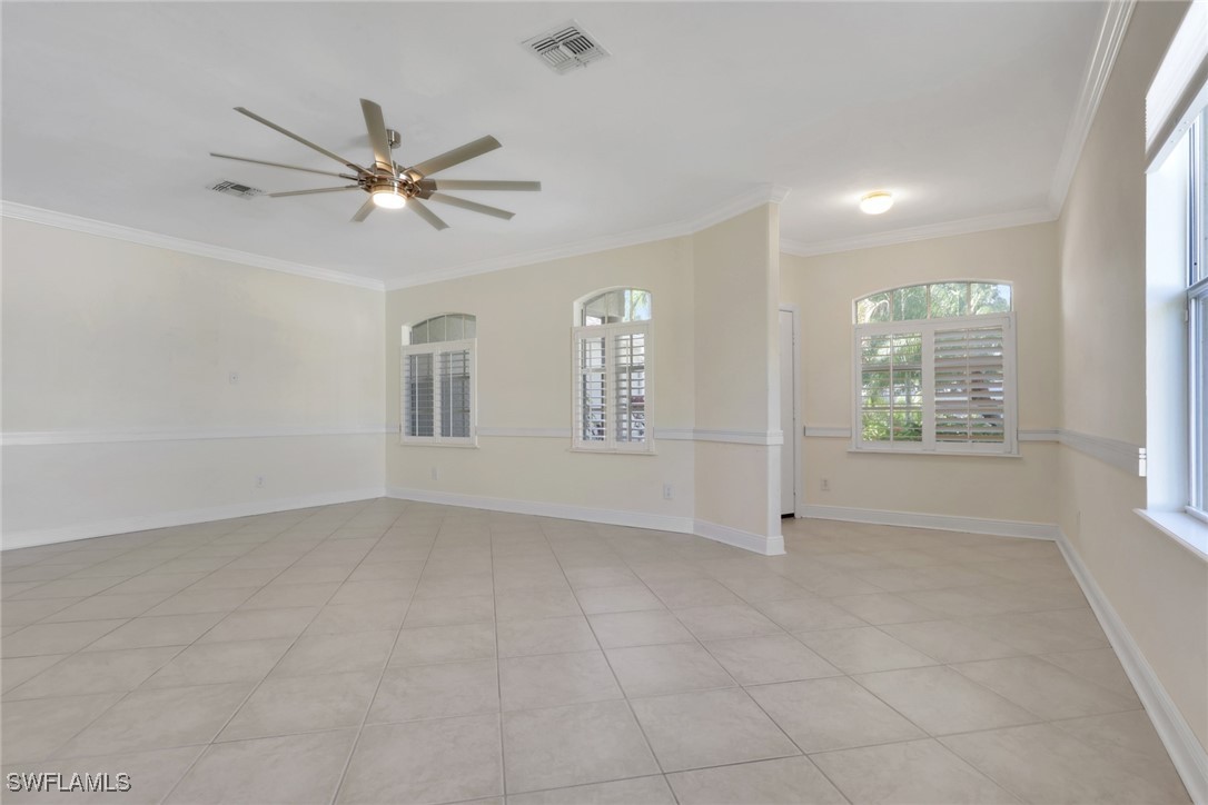 2082 E Tobago Cir Property Photo 5