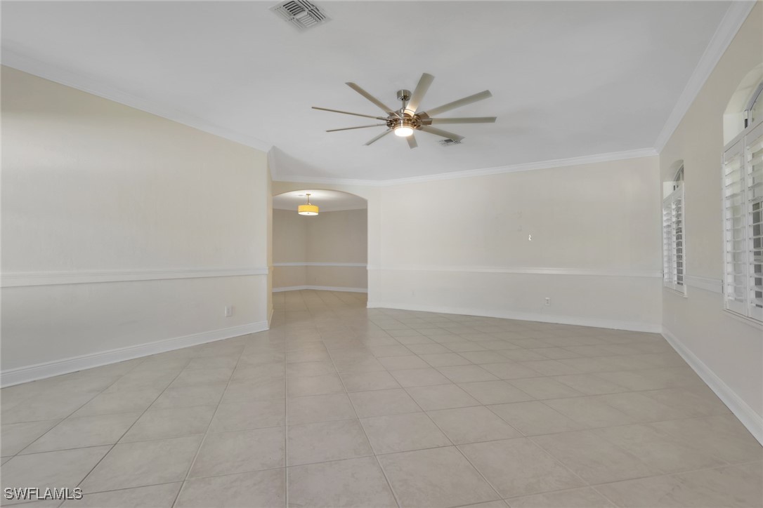 2082 E Tobago Cir Property Photo 7