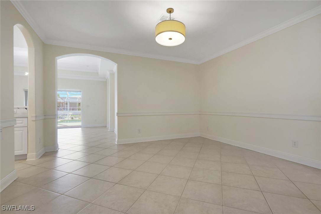 2082 E Tobago Cir Property Photo 9