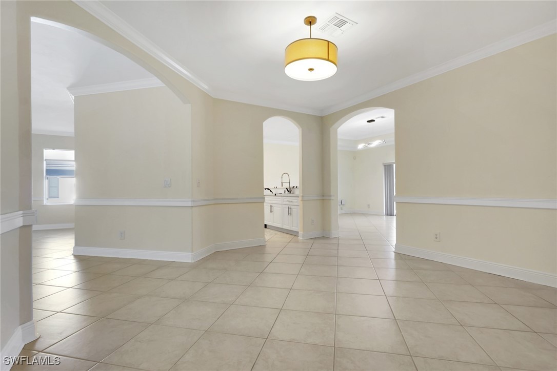 2082 E Tobago Cir Property Photo 10