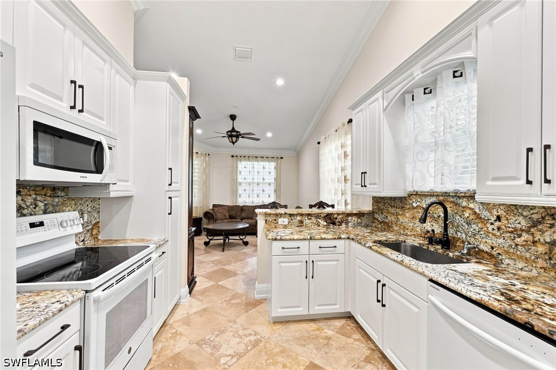 1345 Mariposa Cir 5204 Property Photo 11