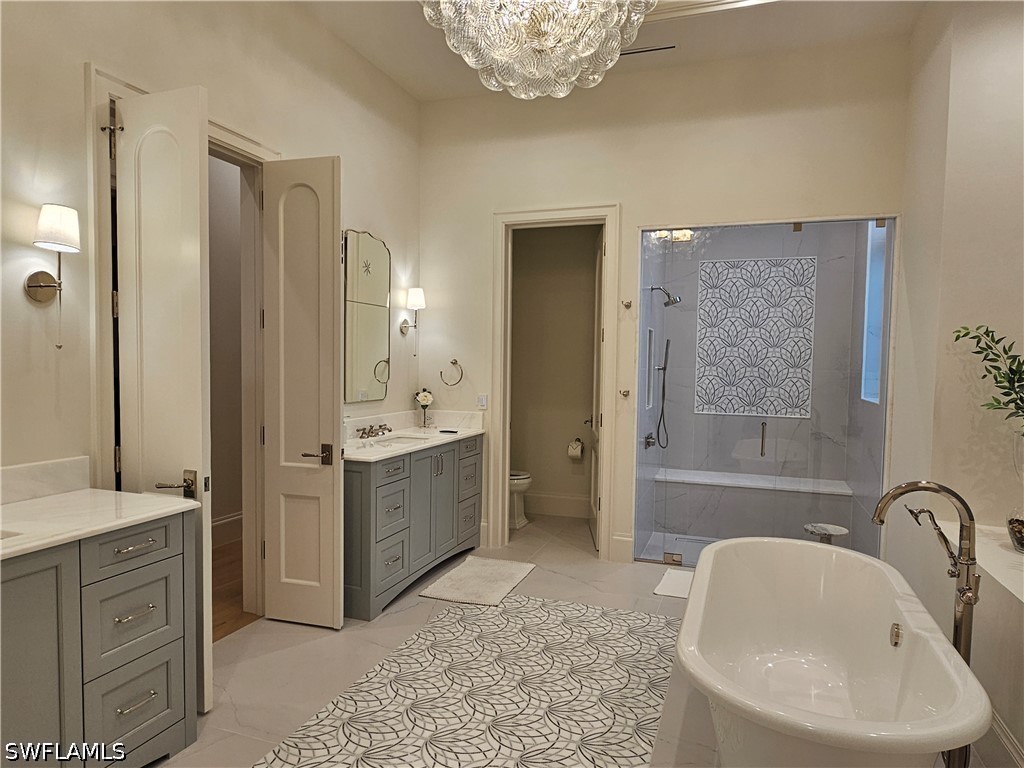 637 Palm Cir W Property Photo 22