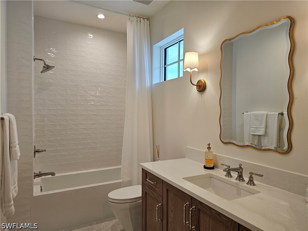 637 Palm Cir W Property Photo 30