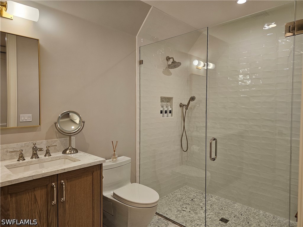 637 Palm Cir W Property Photo 32