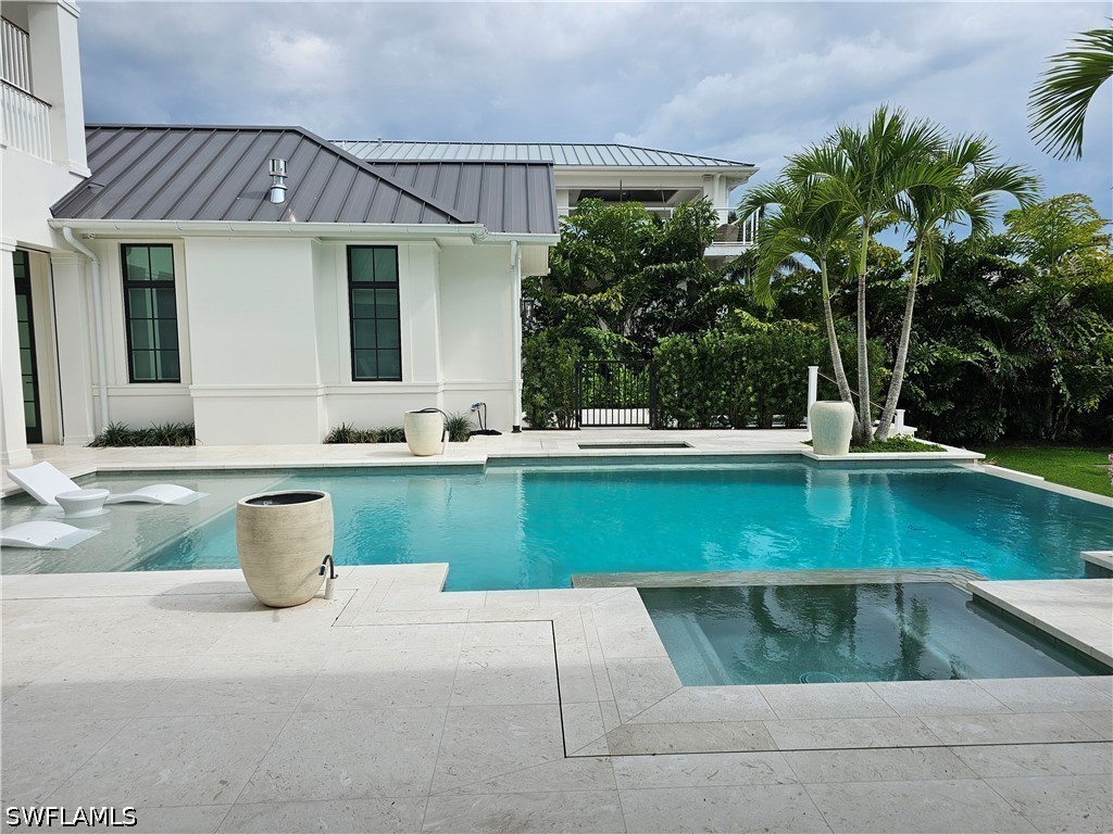 637 Palm Cir W Property Photo 42
