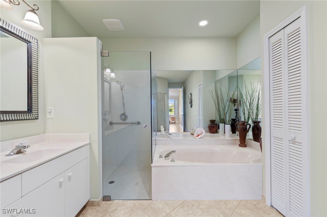 8583 Fairway Bend Dr Property Photo 23