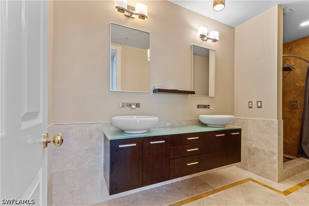 1845 Les Chateaux Blvd 202 Property Photo 27