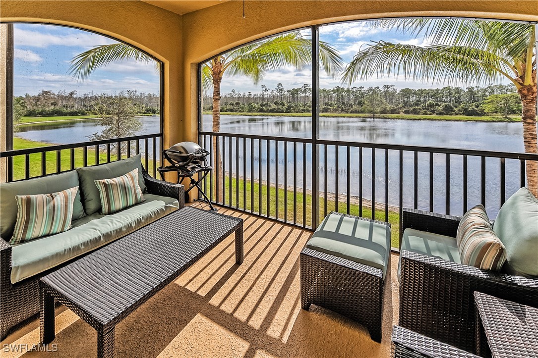 9727 Acqua Ct 423 Property Photo 2