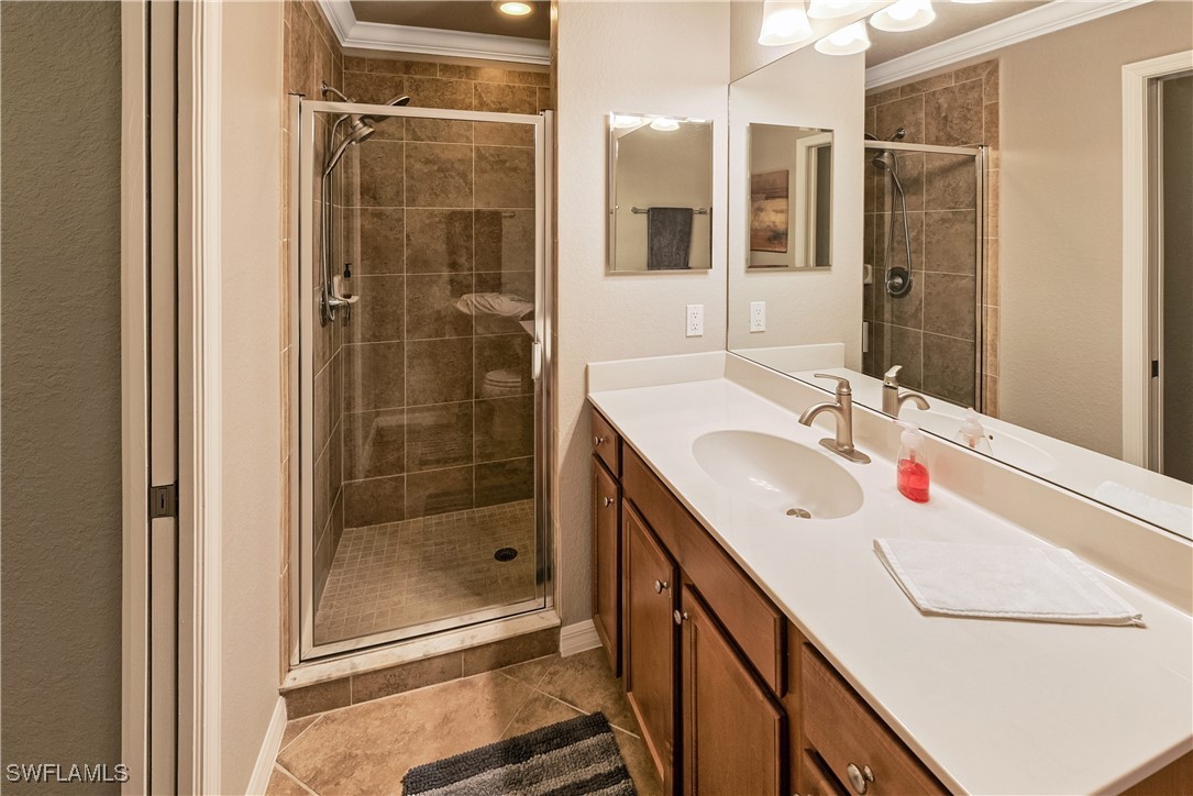 9727 Acqua Ct 423 Property Photo 12