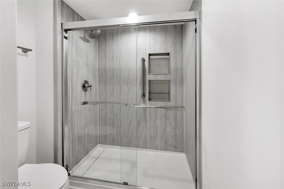 222 Harbour Dr 114 Property Photo 16