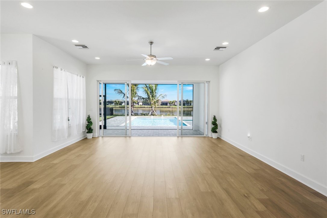 12243 Lotus Ave Property Photo 12