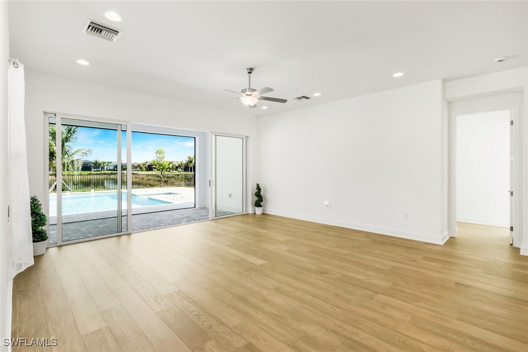 12243 Lotus Ave Property Photo 13