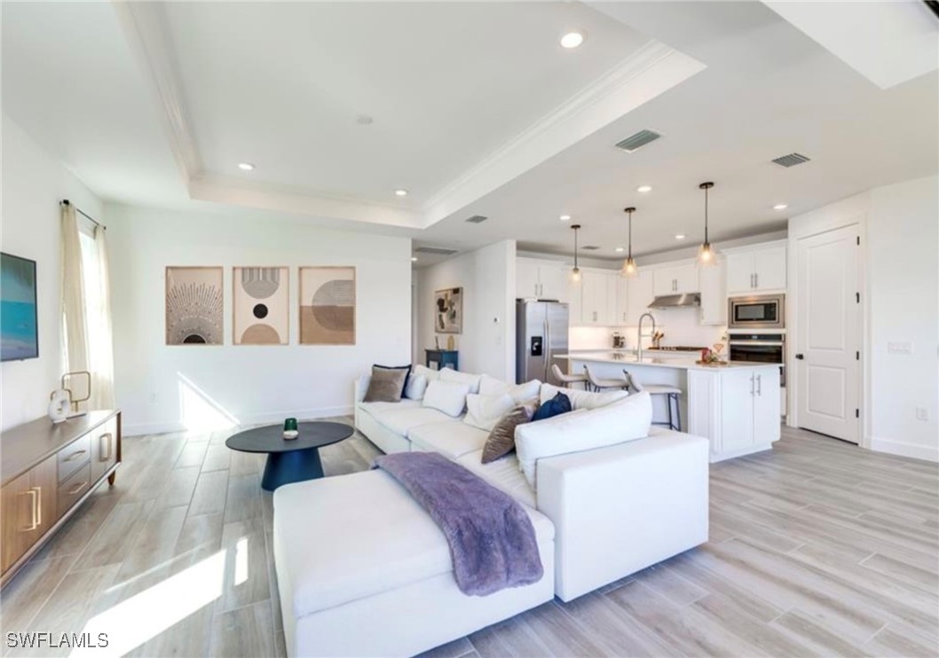 20419 Pebble Glen Dr Property Photo 8