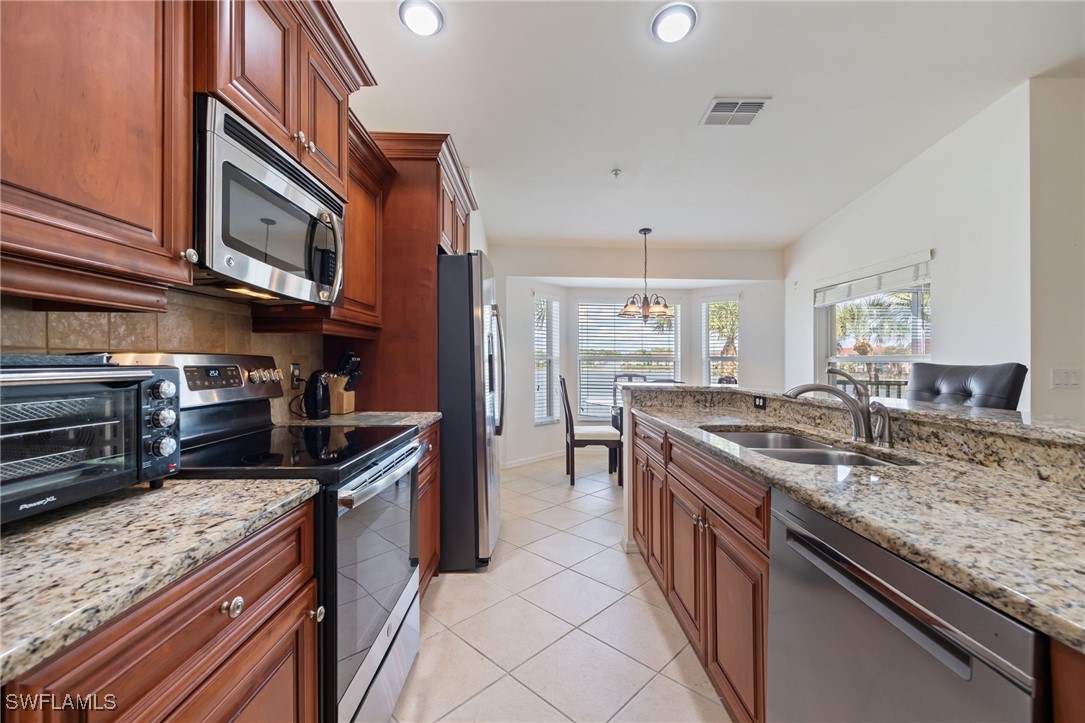 2770 Cypress Trace Cir 2425 Property Photo 10