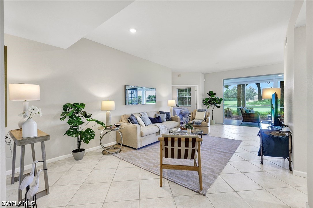 9261 Palmetto Ridge Dr 102 Property Photo 6